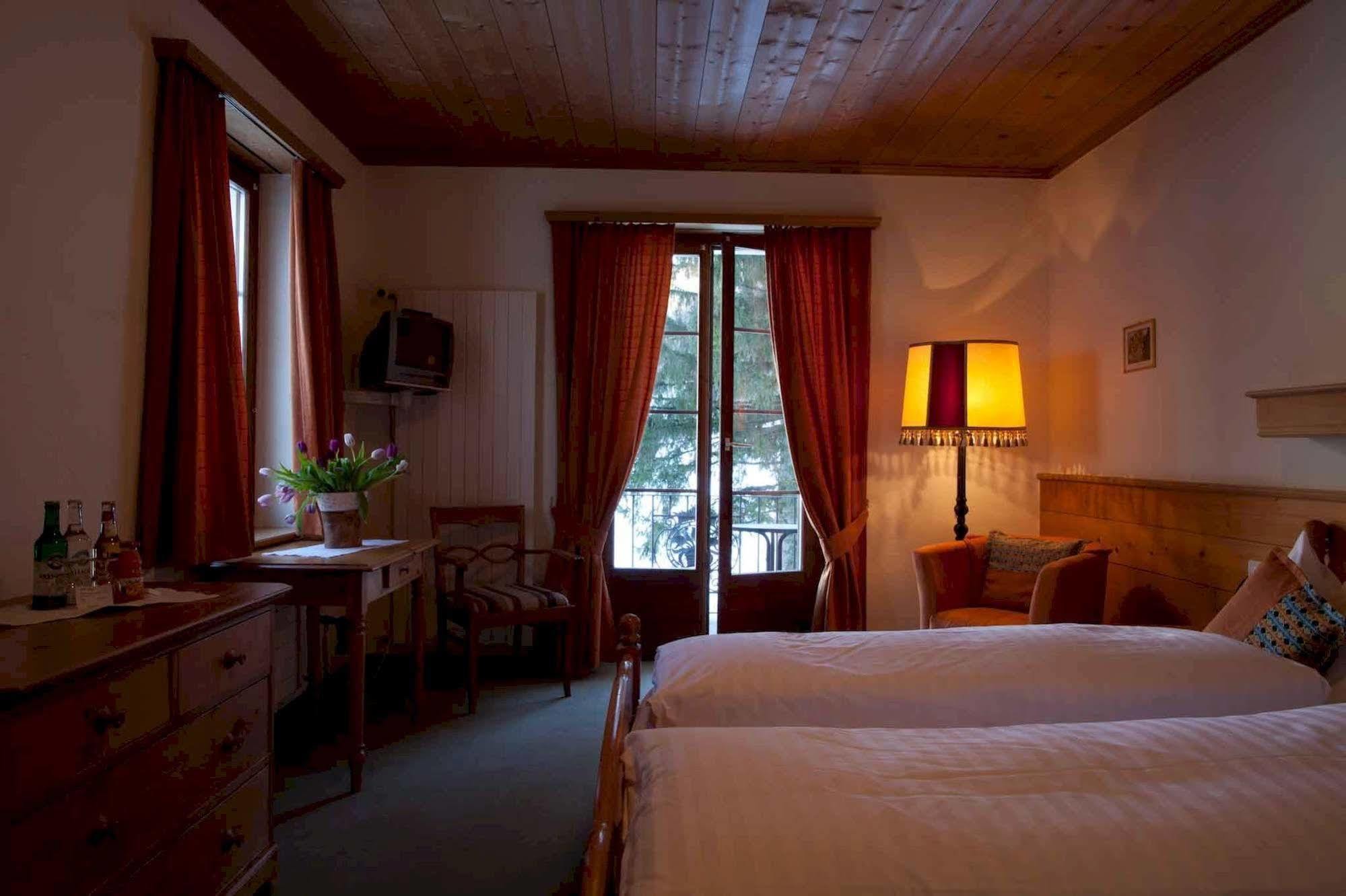Alpenbad Hotel Bad Serneus Клостерс Екстериор снимка